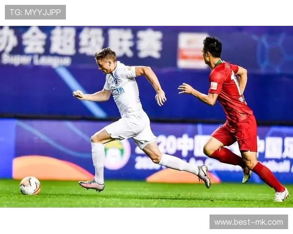 普林斯三分威胁再现赛场，对手防线陷入混乱